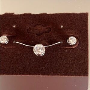 New 3 pc set Solitaire Necklace and Earrings